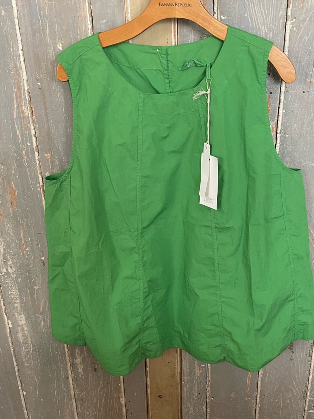 Toast Green Sleeveless Scoop Neck Top